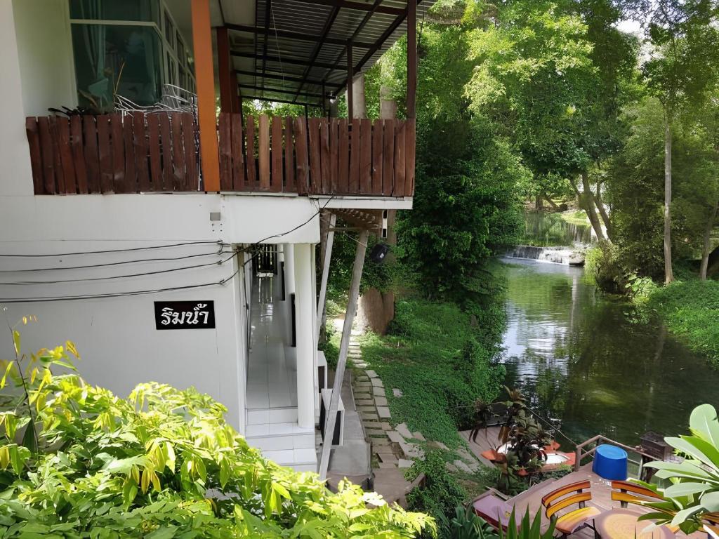 Keangvarin Resort เคียงวารินรีสอร์ท - ห้องริมน้ำ 2 ท่าน