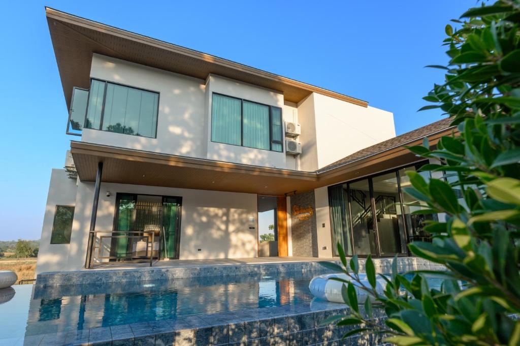 Six elements pool villa เขาค้อ