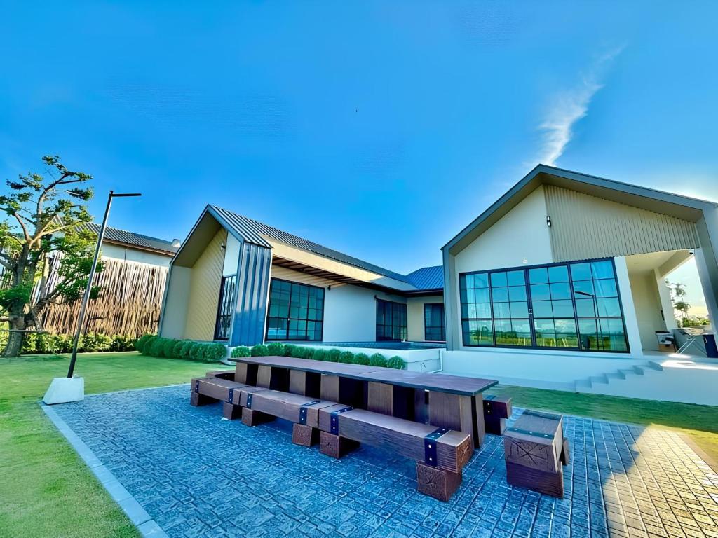 Chomnok Chomna Pool Villa - ชมนกชมนาพูลวิลล่า