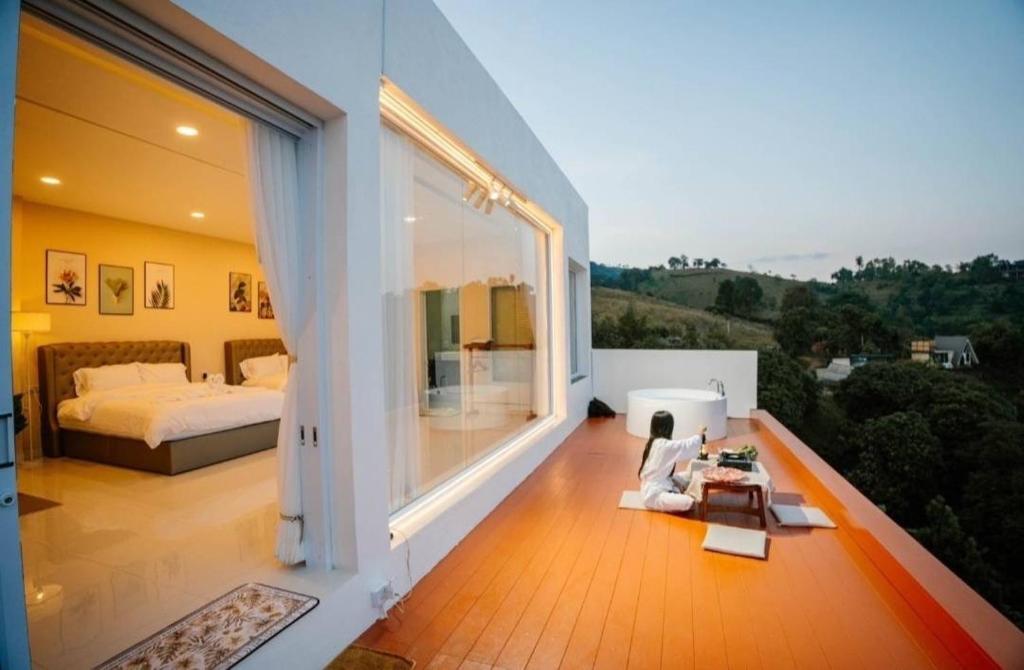 Maemon villa แม่มอญ วิลล่า - ห้องชั้นบน (Deluxe Family Room)