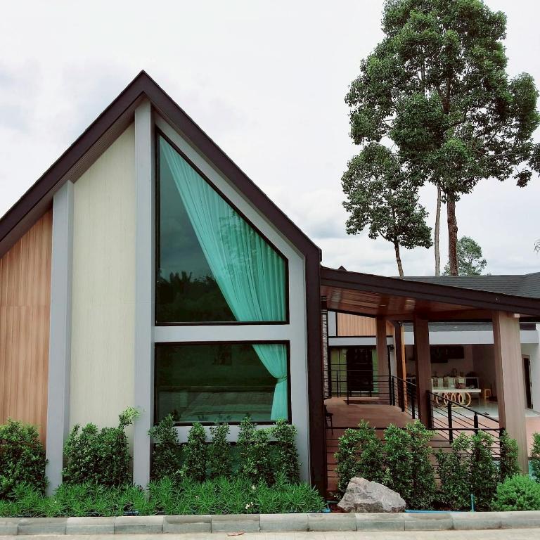 ในสวน วิลล่า (Naisuan Villa)